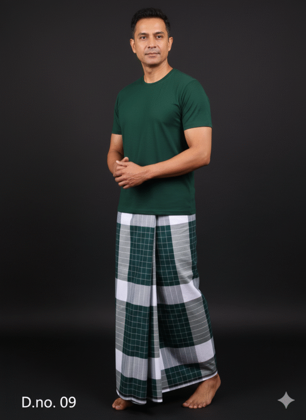 Men's Bold Plaid Lungi - High-Contrast Dark Green & White Check